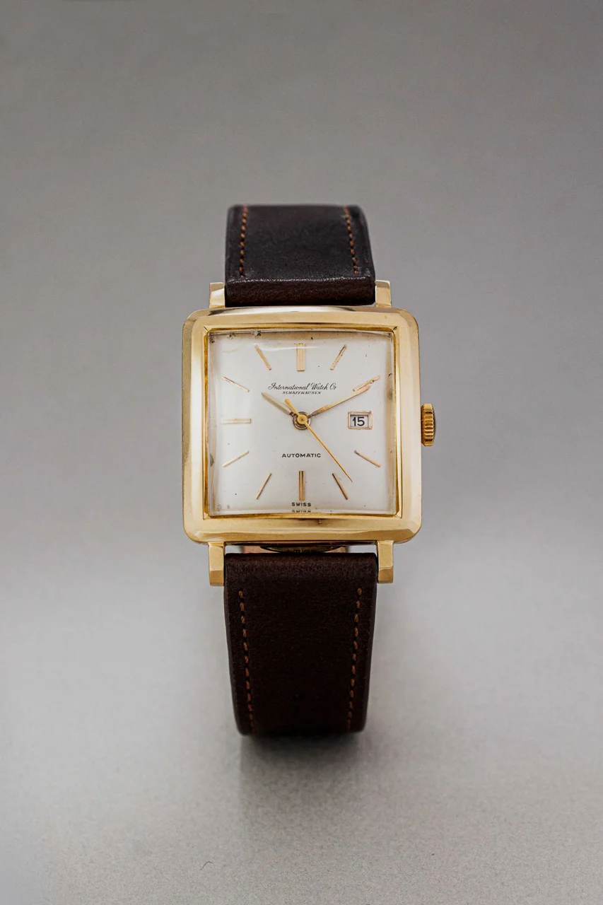 IWC Carré 18k yellow gold 36 mm kol saati