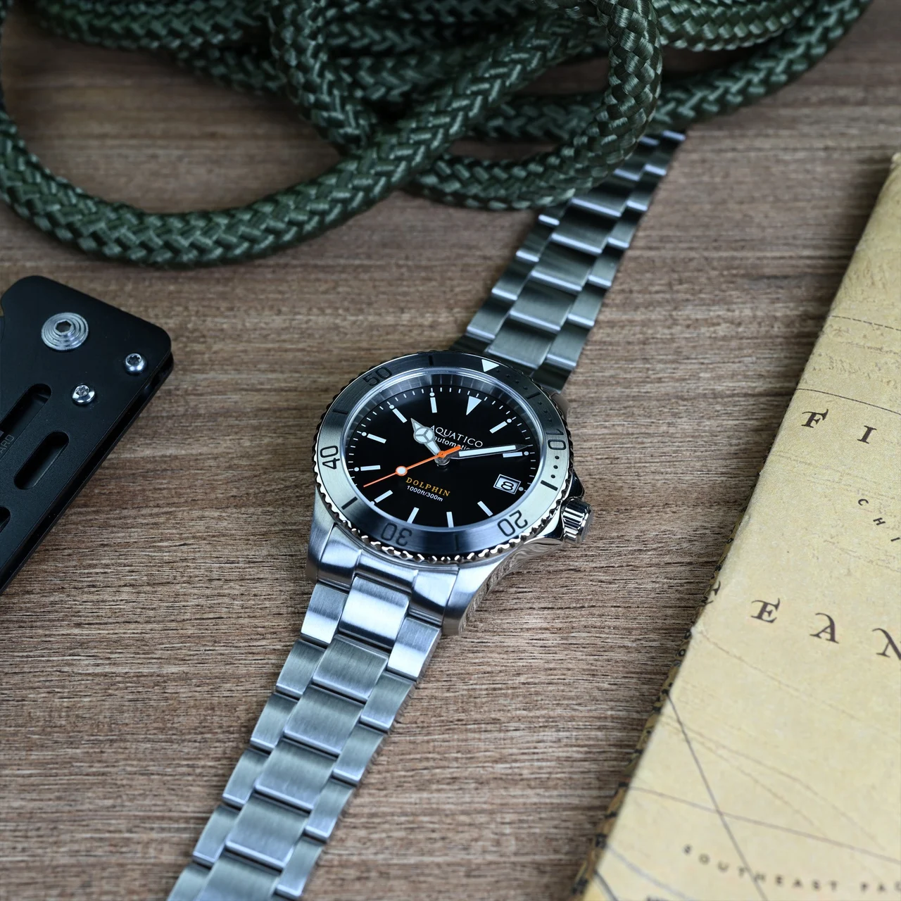 AQUATICO Dolphin 38mm Dive Watch Black Dial (NH35) 38 mm kol saati
