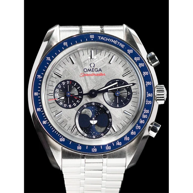 OMEGA Speedmaster Moonphase 304.30.43.52.06.001 210009N30558 kol saati
