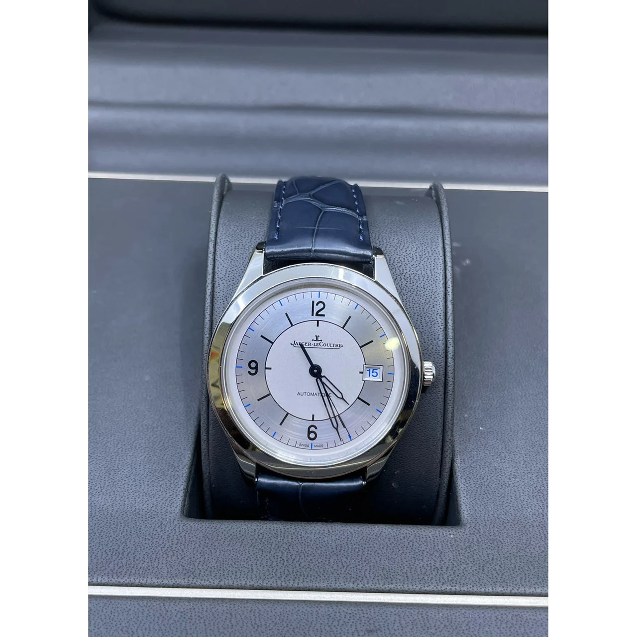 Jaeger-Lecoultre Master Control Date Q1548530 210000016019 kol saati