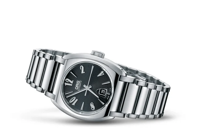 Oris Frank Sinatra Date 01 561 7573 4064-07 8 14 72 kol saati