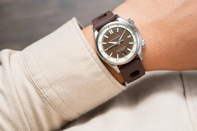 Astor+Banks Sea Ranger M2 Tobacco on Strap kol saati