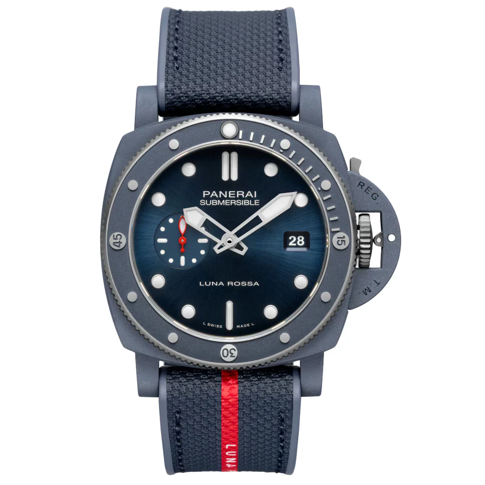Panerai Submersible 17650710 44 mm kol saati