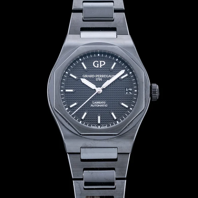 Girard-Perregaux Girard Perregaux Laureato Ceramic 81010-32-631-FK6A POC210009N43544 kol s