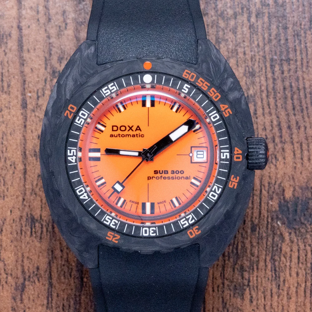 Doxa Sub 300 822.70.351.20 43 mm kol saati