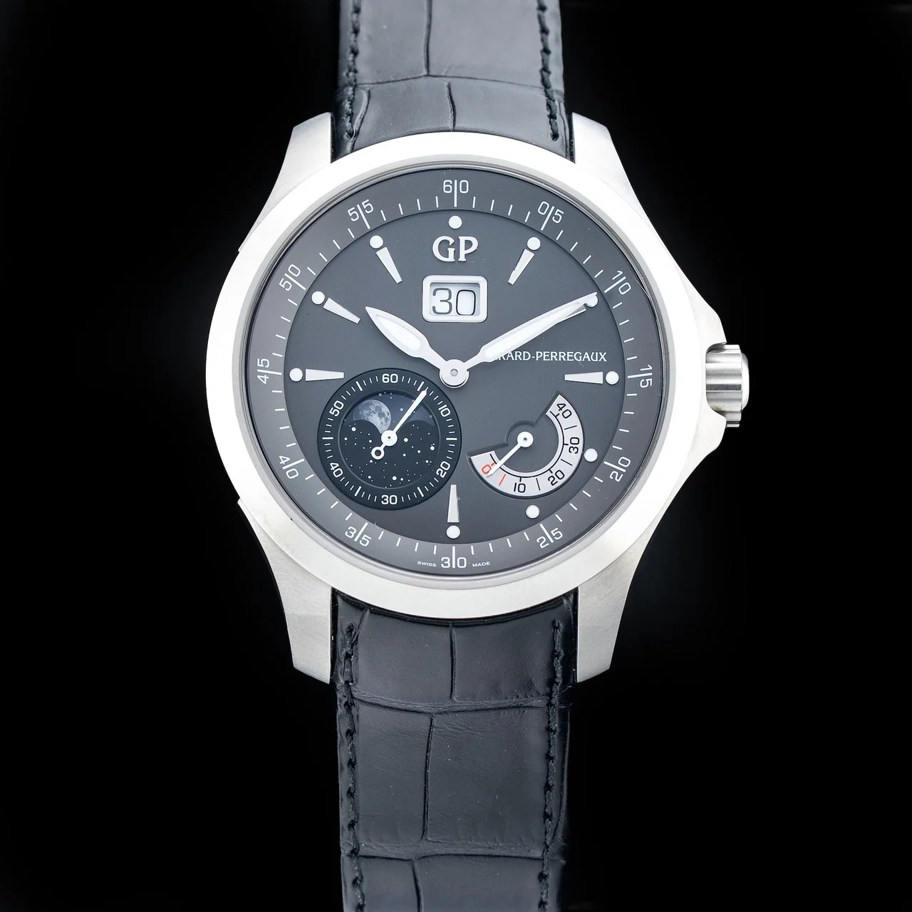 Girard-Perregaux Girard Perregaux 49650 Traveller Large Date Moonphases 210009N32357 44 mm kol saati
