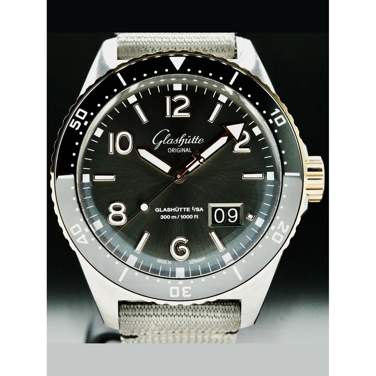 Glashutte Original Glashütte Original 1-36-13-04-91-34 SeaQ Panorama Date Steel and Gold POC210000059483 43 mm kol saati