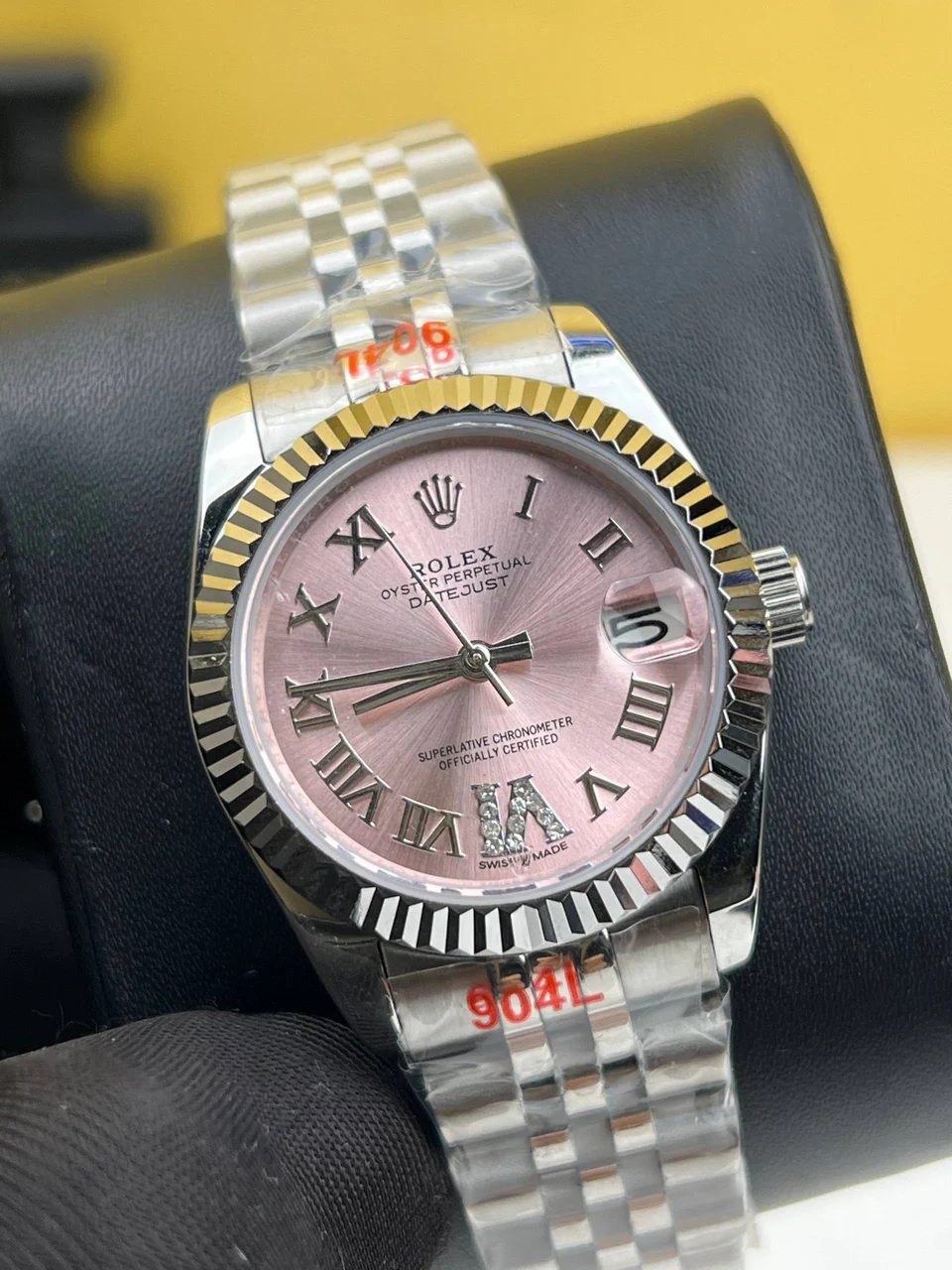 Rolex Date Just Pink Roman Diamond Dial 31mm – Automatic 31 mm kol saati