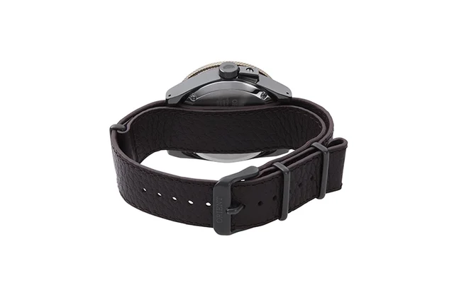 Orient Retro Future Camera RA-AR0203Y kol saati