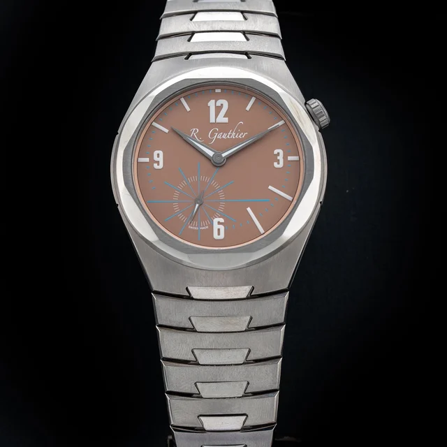 Romain Gauthier Titanium Edition 210009N30601 kol saati