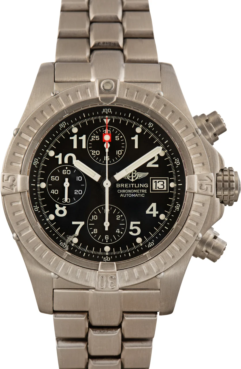 Breitling Black Arabic Dial Avenger E1336009/B555 44 mm kol saati