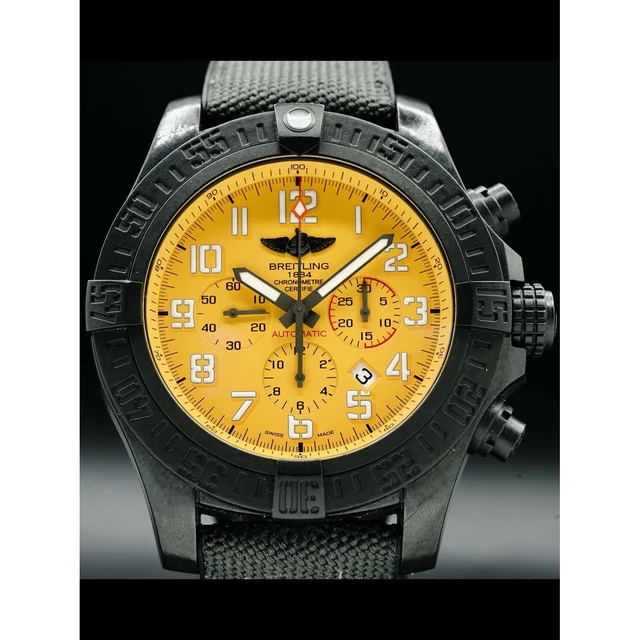 Breitling Avenger Hurricane 12H XB0170E4/I533 210000026183 kol saati