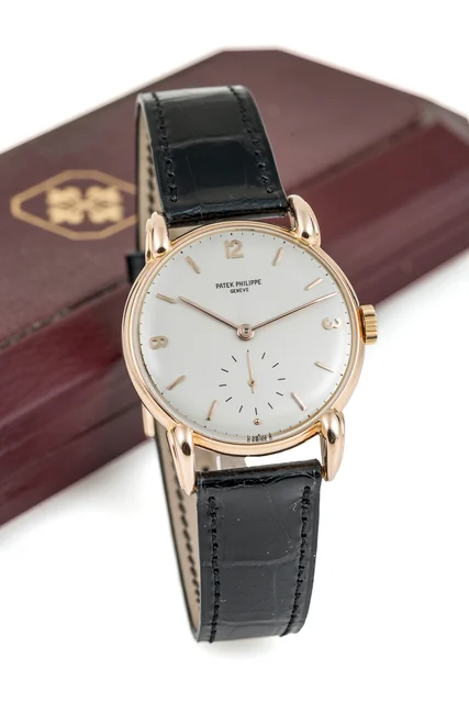 Patek Philippe PATEK PHILIPPE, REF. 1590, PINK GOLD kol saati