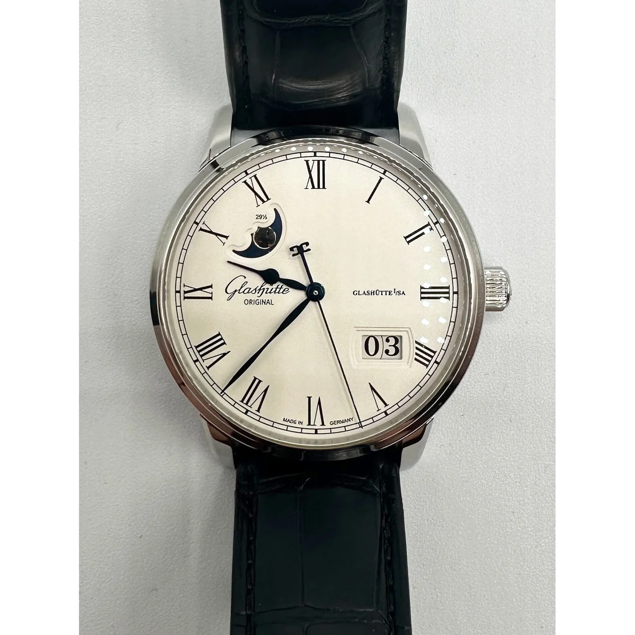Glashutte Original Glashütte Original Senator Panorama Date Moon Phase Stainless Steel 100-04-32-12-04 CSNCZ327 40 mm kol saati