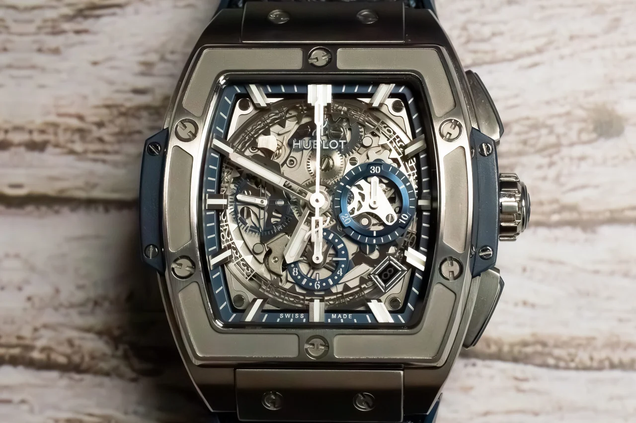 Hublot Spirit of Big Bang 641.NX.7170.LR 42 mm kol saati