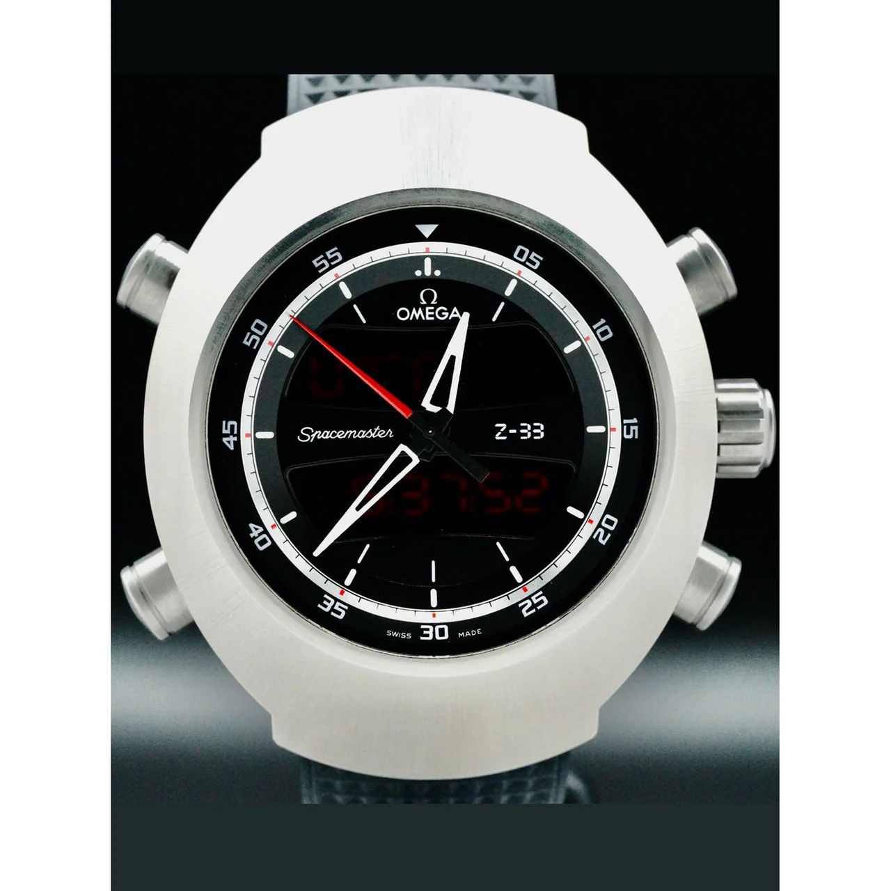 OMEGA Spacemaster Z-33 Chronograph 43 X 53mm 210000068998 43 mm kol saati