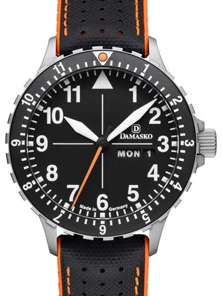 Damasko Swiss ETA Automatic with a Rotating 12-Hour Bezel and Stainless Steel Case #DA42 D