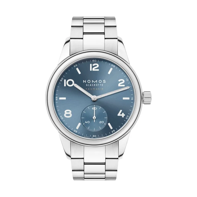NOMOS Glashütte Club Sport Neomatik 37mm - Polar Blue on Bracelet 750 kol saati