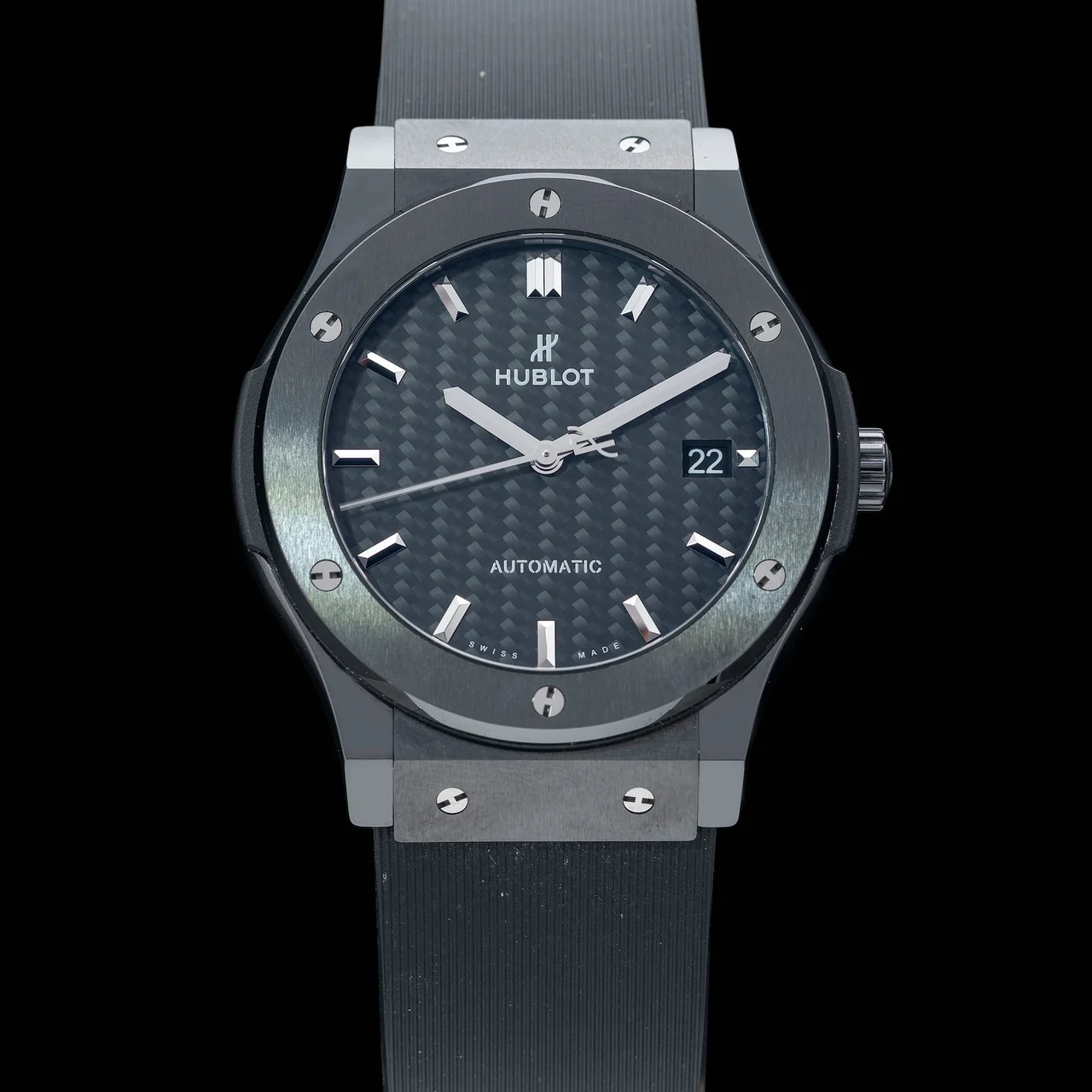 Hublot Classic Fusion 45 Black Magic 511.CM.1771.RX 210009N39961 45 mm kol saati