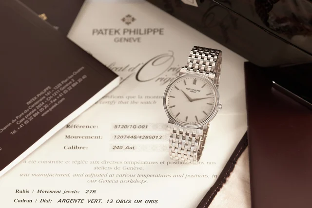 Patek Philippe 5120/1G-001 kol saati