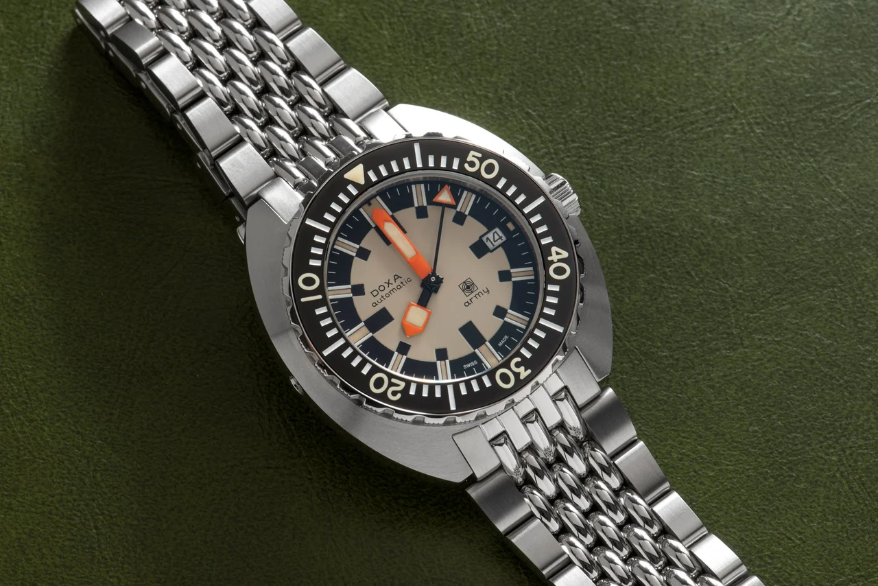 Doxa Army 40991894 43 mm kol saati