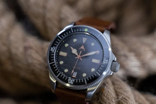 Aerotec Watches Sea Hunt - Meteorite dial ( Sold Out! ) kol saati