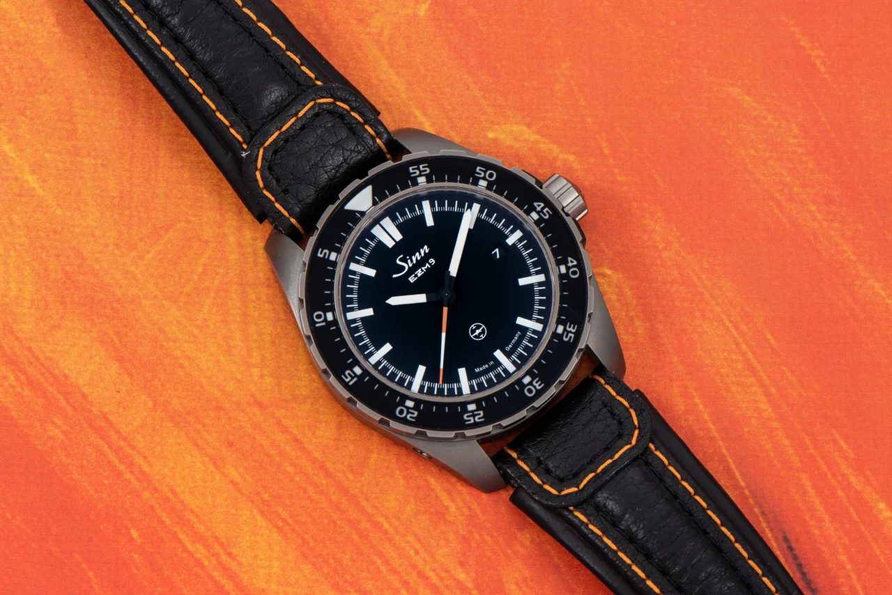 Sinn Ezm 40990790 44 mm kol saati