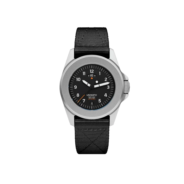 Unimatic UWK-UT4-GMT kol saati