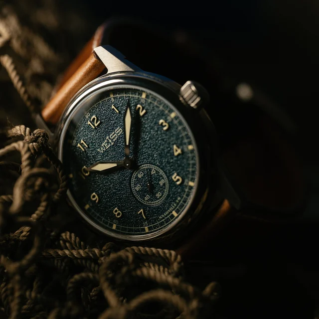 Weiss 38std-pcf-blu-ti-v1 kol saati