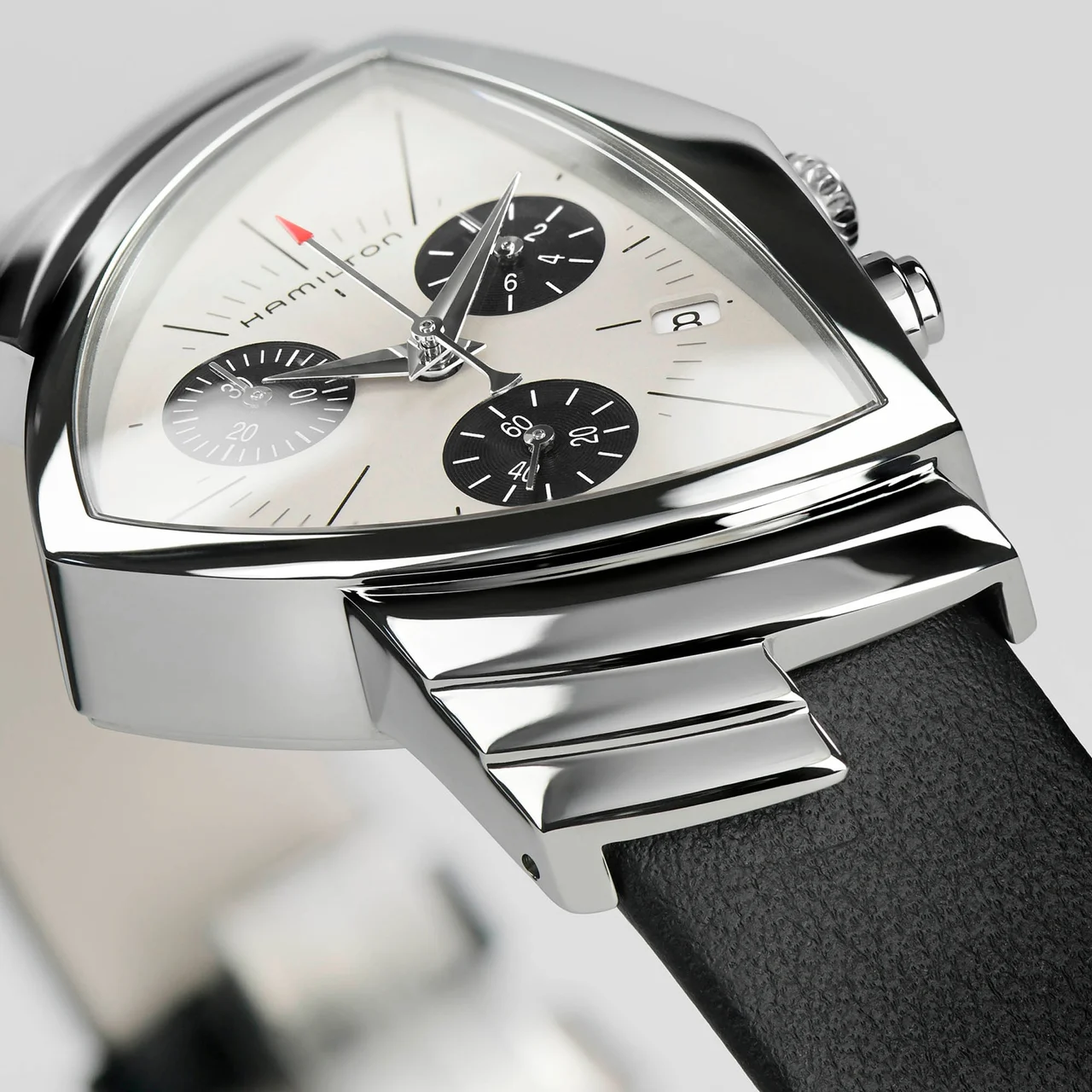 Hamilton Ventura Chrono Quartz H24432751 32 mm kol saati