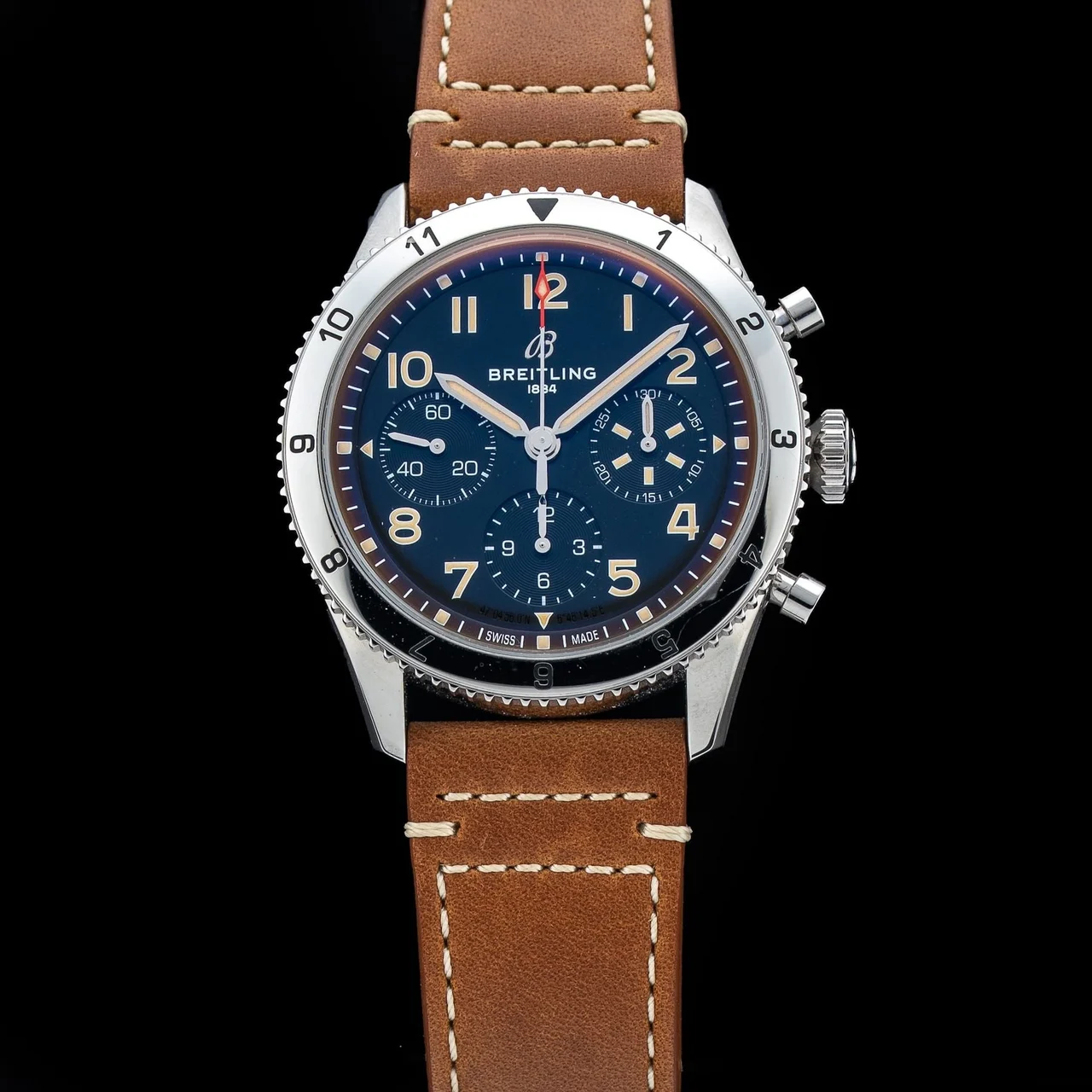 Breitling Classic AVI Chronograph 42 A233803A1B1X1 210009N36309 42 mm kol saati
