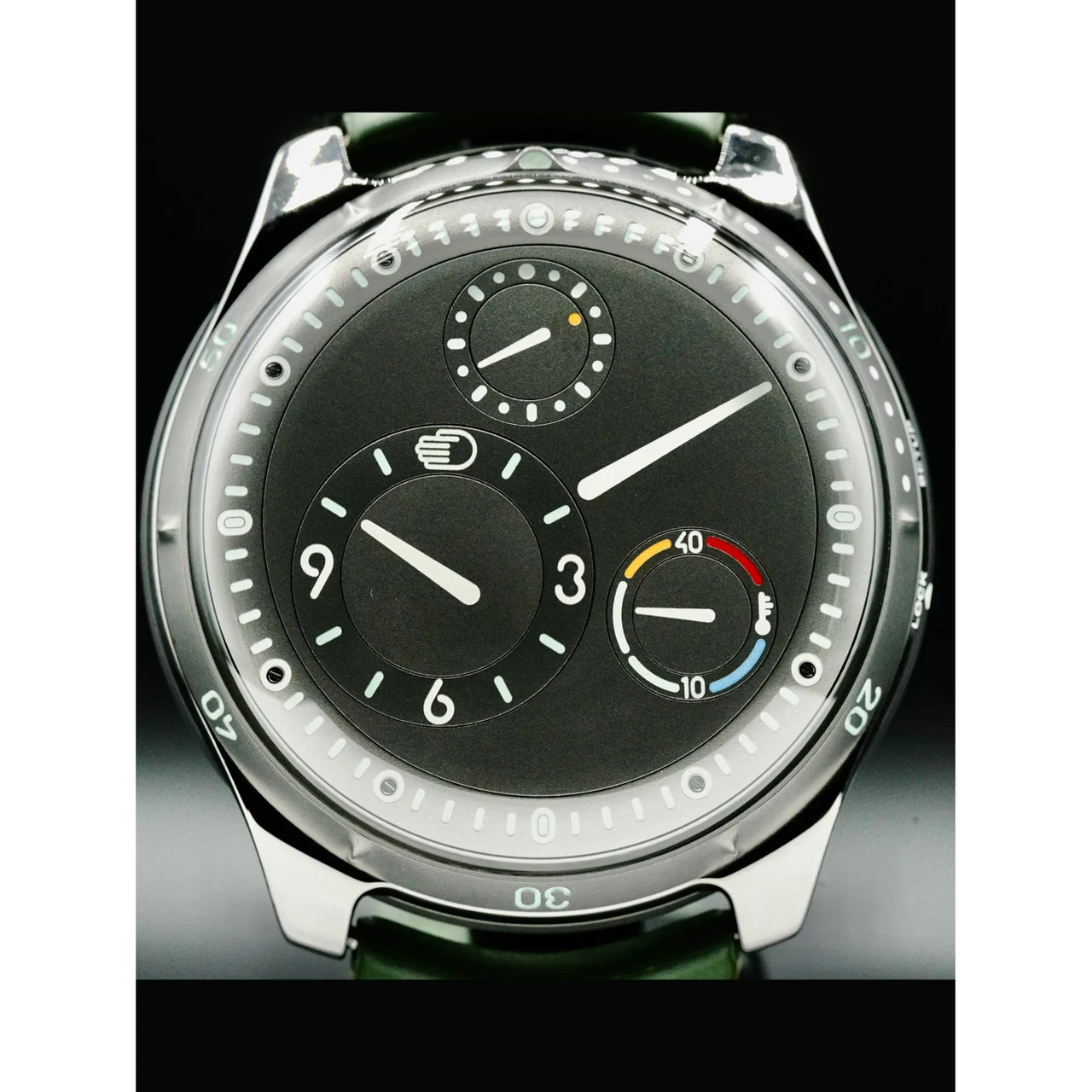 Ressence Type 5 Grey 210000036097 46 mm kol saati