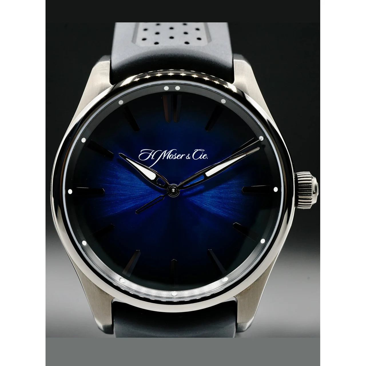 H. Moser & Cie. - Moser & Cie. 3200-1205 Pioneer Centre Seconds Funky Blue Black Edition 210000053947 42.8 mm kol saati