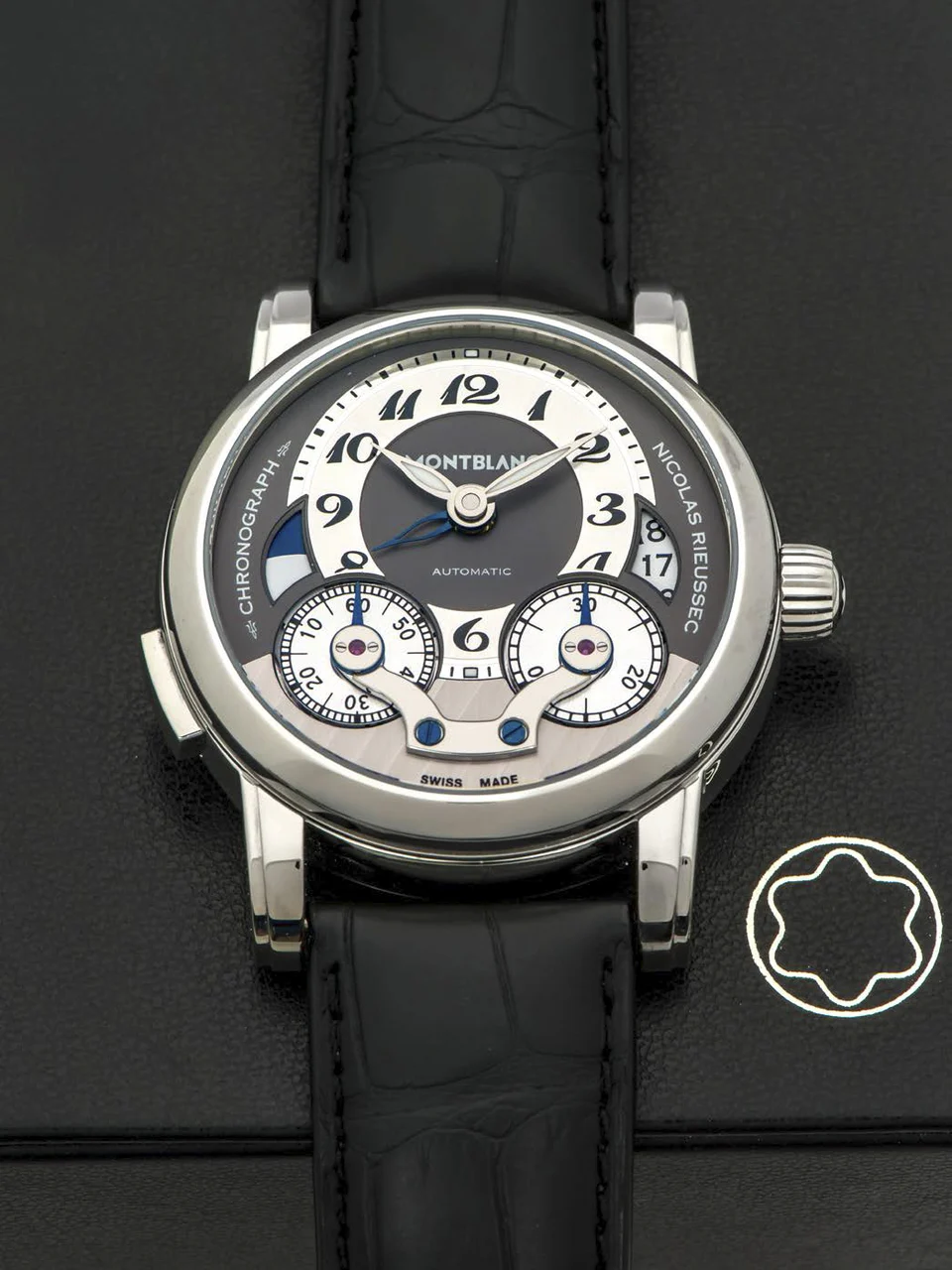 Montblanc Nicolas Rieussec MONTBLANC NICOLAS RIEUSSEC REF. 7138 CHRONOGRAPH STEEL A very fine self-winding stainless steel wristwatch with single button chronograph, night/day indicator and date. kol saati