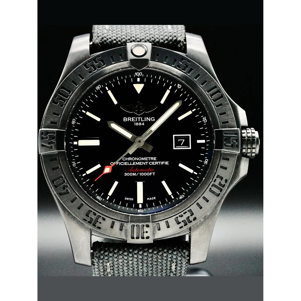 Breitling Avenger Blackbird 210000051030 48 mm kol saati