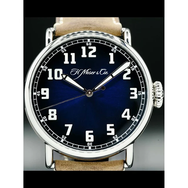 H. Moser and Cie. Moser & Cie. Heritage Centre Seconds Funky Blue 8200-1201 210000033268 k