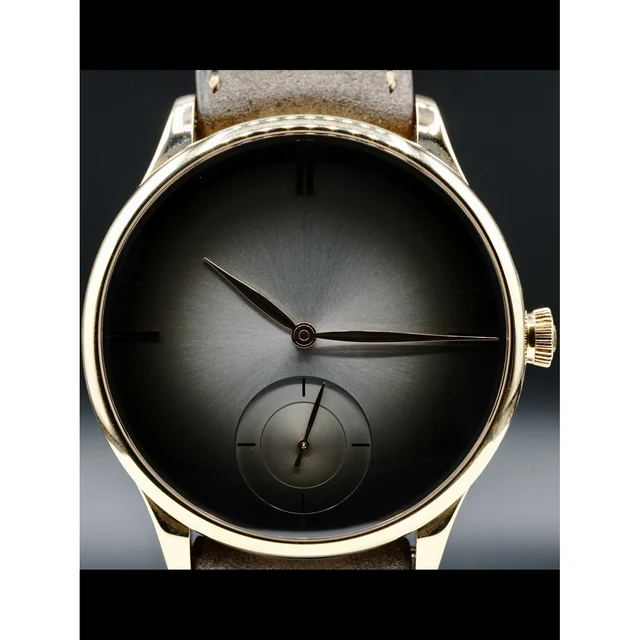 H. Moser & Cie. - Moser & Cie. Venturer Small Seconds Purity Red Gold Fume Dial 2327-0404