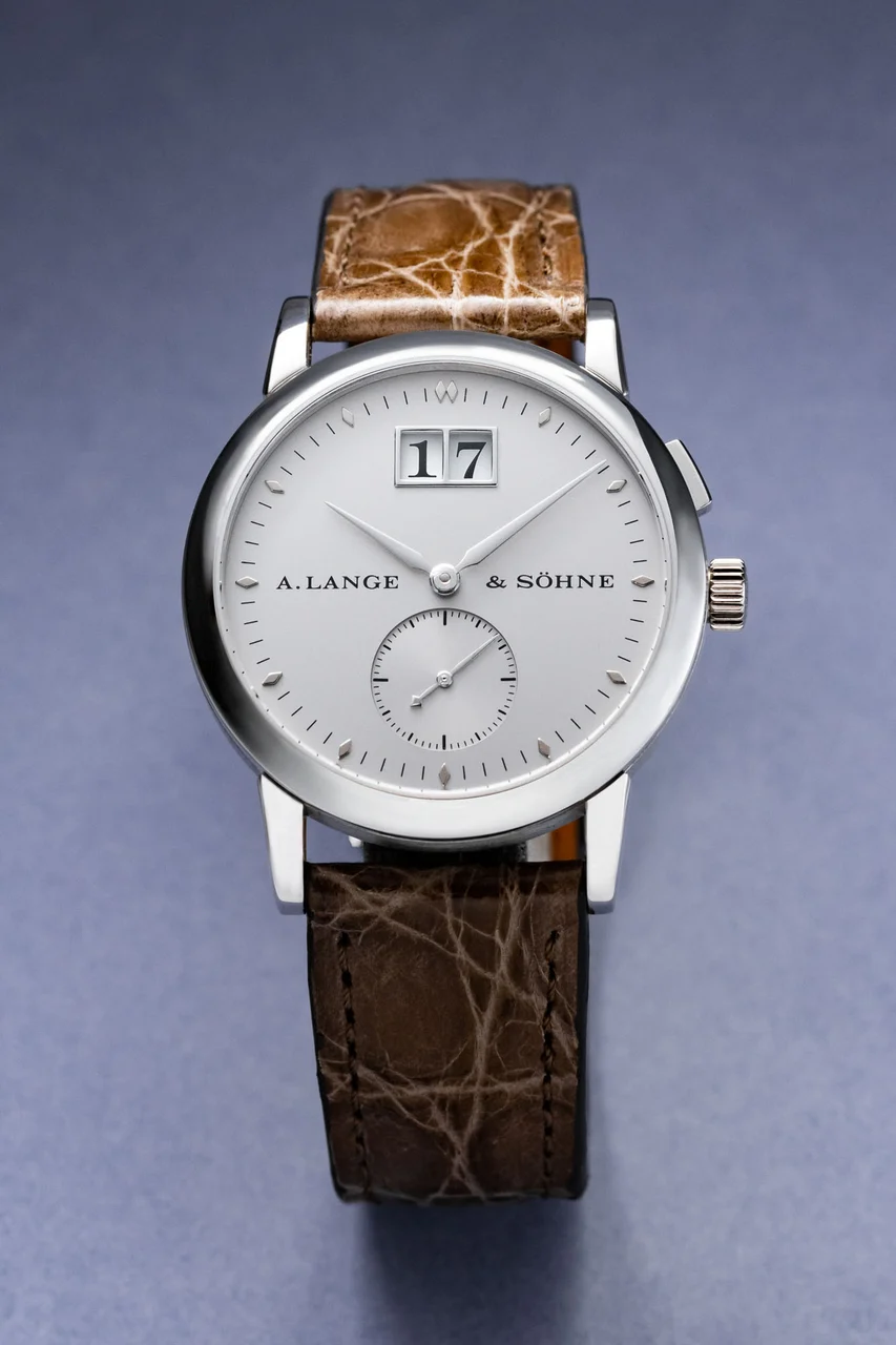 A. Lange & Sohne Lange & Söhne Saxonia ‘Big Date’ Ref. 105.025 platinum A. Lange & Söhne Saxonia ‘Big Date’ Ref. 105.025 platinum 34 mm kol saati