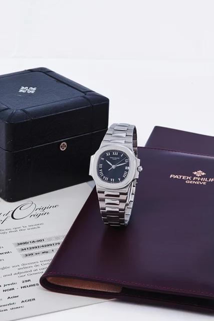 Patek Philippe Patek Philippe Nautilus 3800/1A-001 kol saati