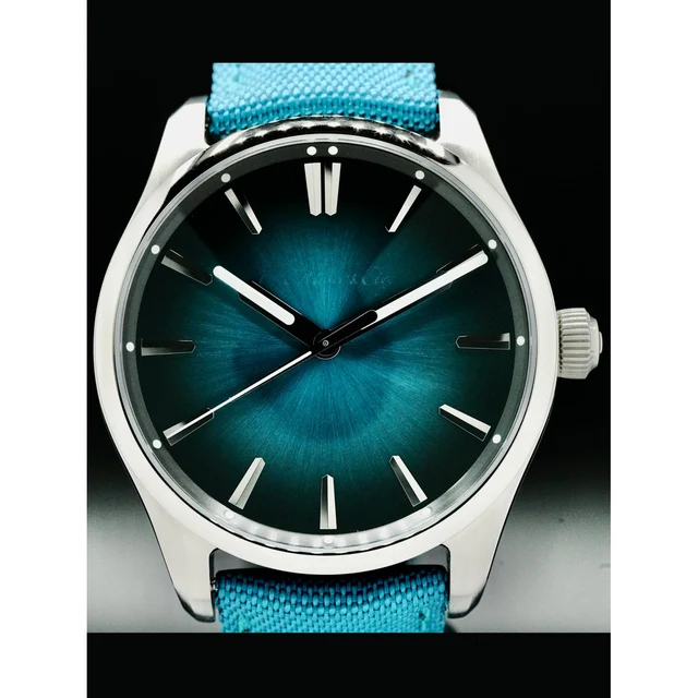H. Moser and Cie. Moser and Cie. Pioneer 3200-1214 Centre Seconds Mega Cool 210000040051 k