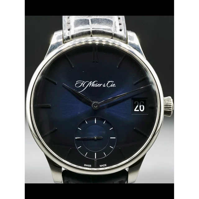 H. Moser & Cie. - Moser & Cie Venturer Big Date White Gold Midnight Blue Fumé Dial 2100-02