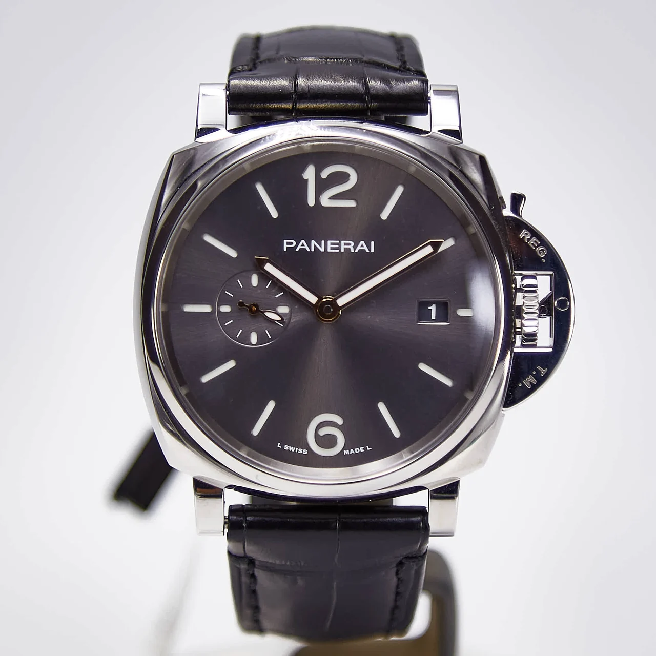 Panerai Luminor 210000007638 42 mm kol saati