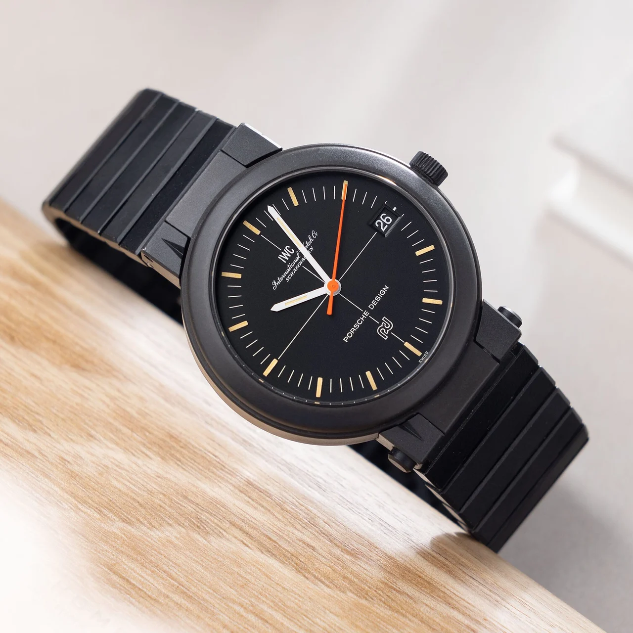 IWC Porsche Design W-2507 39 mm kol saati