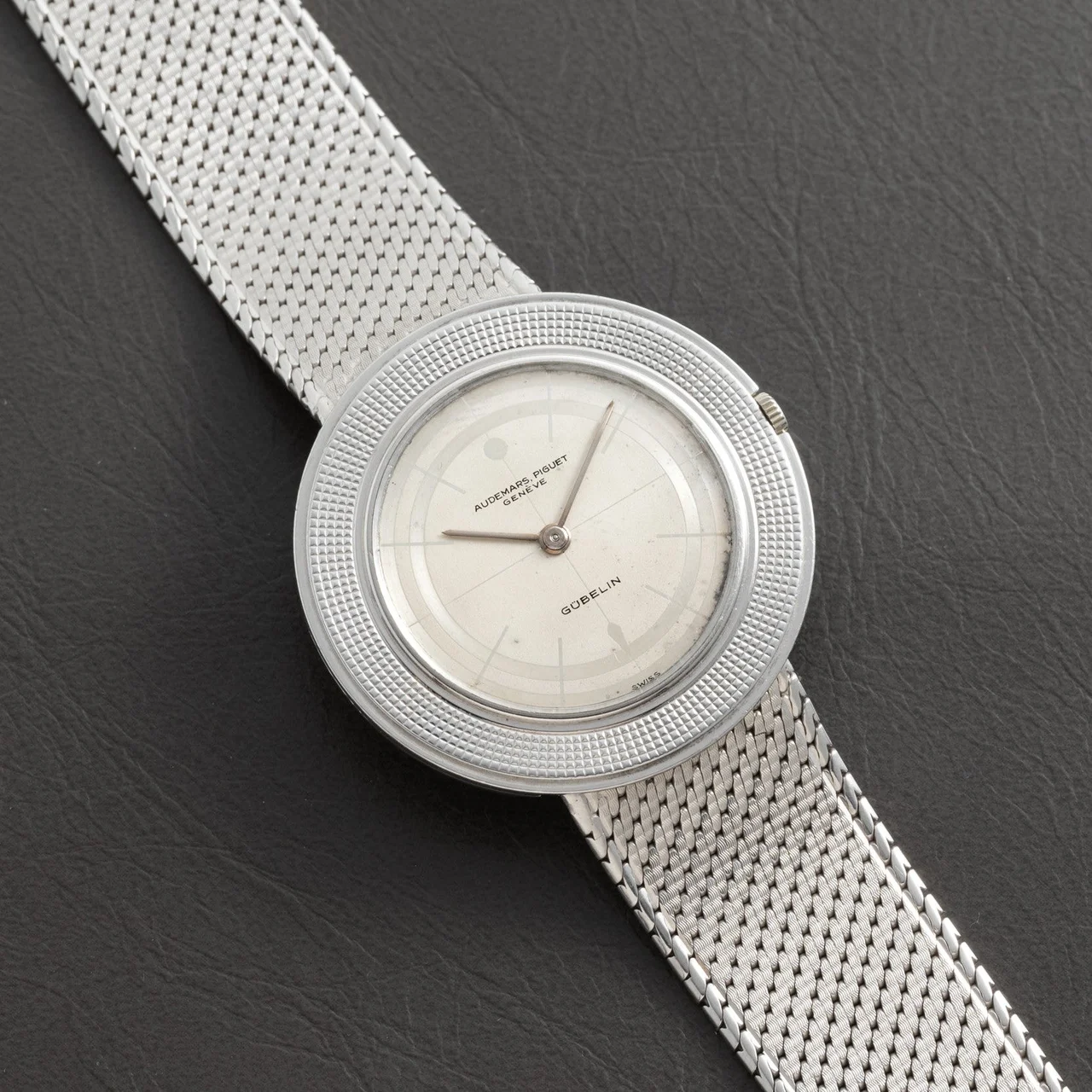 Audemars Piguet Disco Volante 40991228 35 mm kol saati