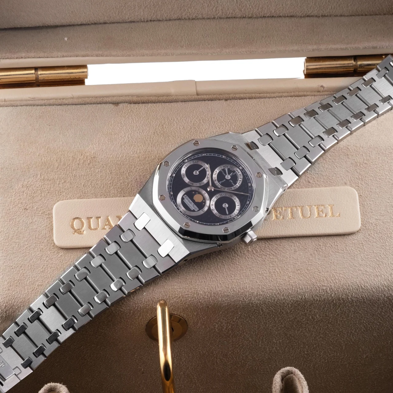Audemars Piguet Switzerland 28520 kol saati
