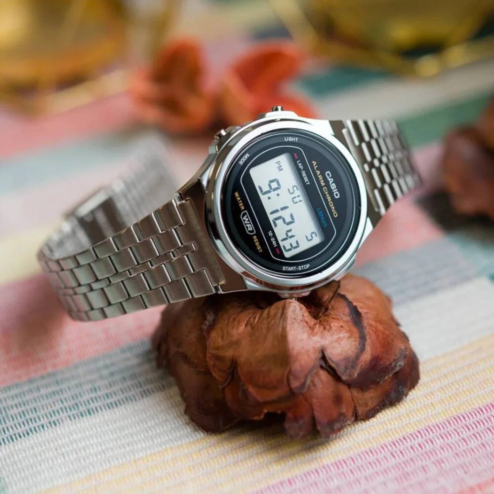 Casio Retro A171WE-1ADF 36.6 mm kol saati