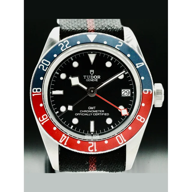 Tudor Black Bay GMT Pepsi on Nato 210000043863 kol saati