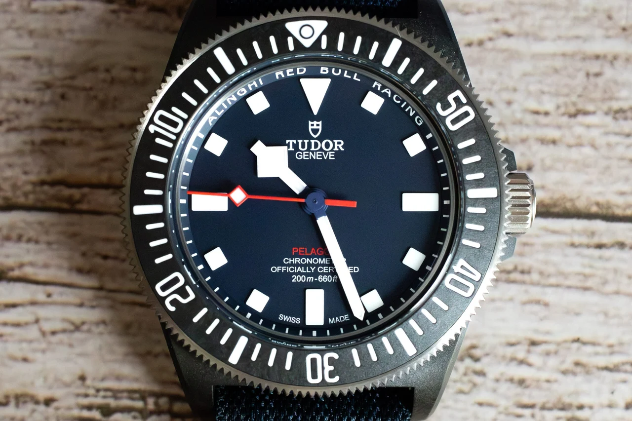 Tudor Pelagos M25707KN 42 mm kol saati