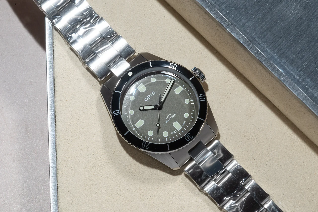 Oris Divers Sixty-Five 40991537 38 mm kol saati