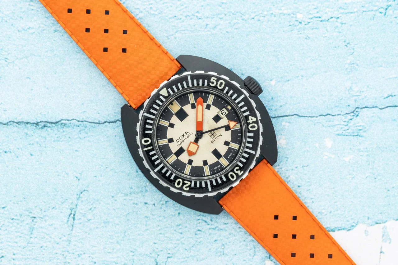 Doxa Army 40990244 42 mm kol saati